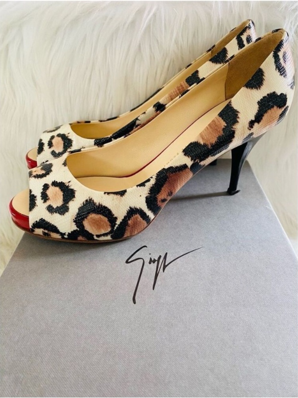 🛍️ Giuseppe Zanotti Leopard Peep-Toe Low Heels with Red Accents. Authentic.